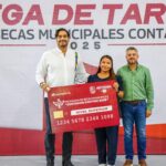 Entregó Alcalde de Reynosa Tarjetas de Becas para Universitarios