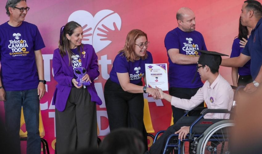 DIF-126-2025.-DIF-Tamaulipas-entrega-donativo-a-la-Fundacion-Teleton-3-850x500