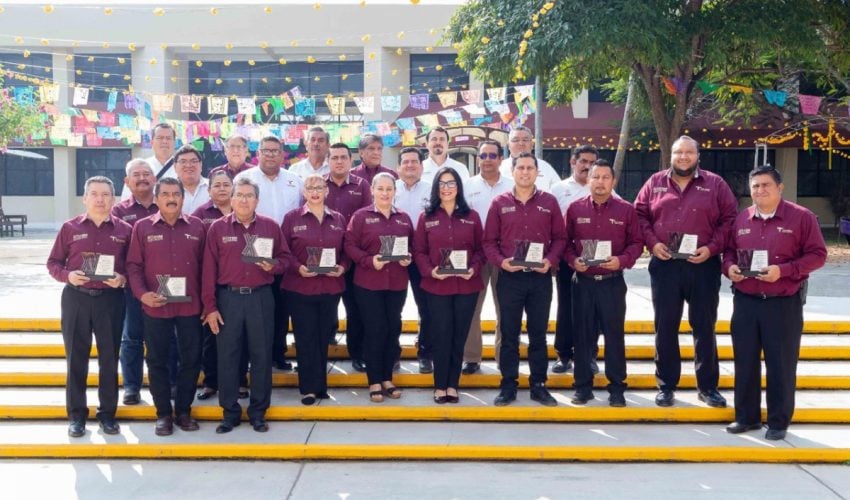ITS-021-2025.-Reconoce-y-valora-Tecnologico-de-El-Mante-a-docentes-y-personal-administrativo-3-850x500