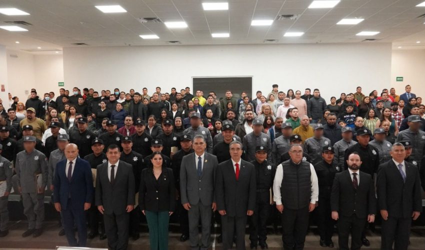 USJ-022-2025.-Se-graduan-41-elementos-en-la-USJT-1-850x500