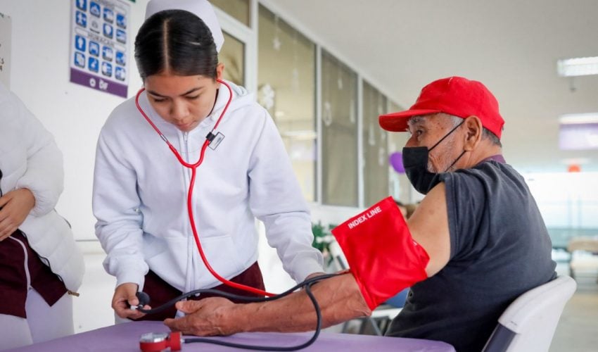 DIF-001-2026.-Fortalece-DIF-Tamaulipas-la-atencion-a-personas-adultas-mayores-con-brigadas-de-salud-4-850x500