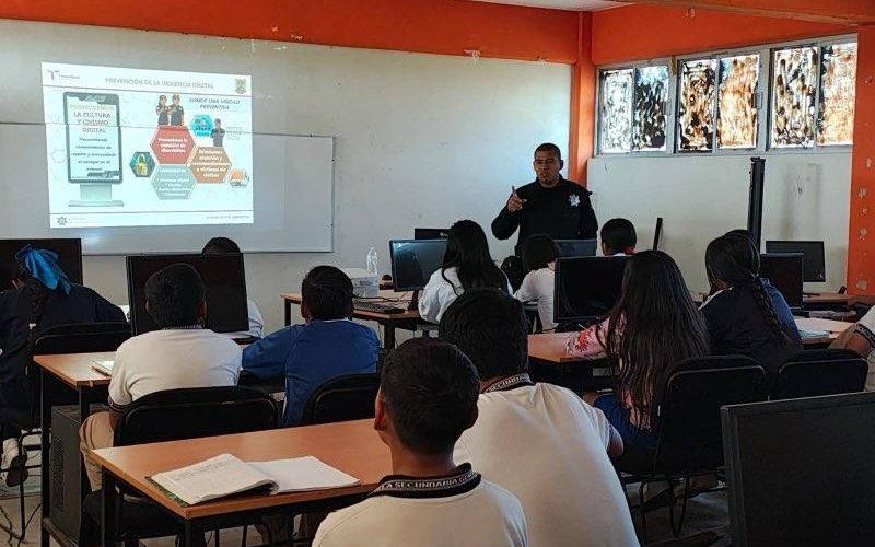 SSP-070-2026.-Imparte-Guardia-Estatal-Cibernetica-platica-preventiva-en-secundaria-de-Altamira-7-800x500 (1)