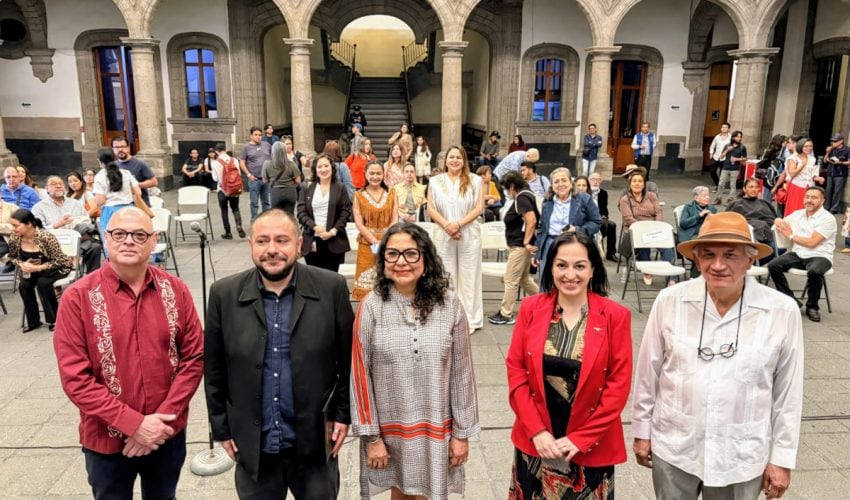 RMX-001-2026.-Inauguran-en-el-Museo-de-la-Ciudad-de-Mexico-la-exposicion-Cartografias-del-color-de-la-tamaulipeca-Margarita-Morales-1-850x500