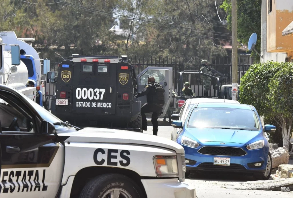 rescatan-en-chimalhuacan-a-hombre-y-detienen-a-siete-personas_37879454-c3a9-4c3f-982a-2e1e75e5e455_medialjnimgndimage=fullsize