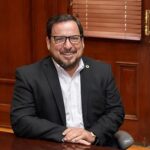Paga SET incremento salarial a docentes tamaulipecos