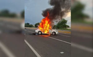 en-celaya-queman-vehiculos-en-protesta-por-asesinato-de-joven-a-manos-de-las-fuerzas-de-seguridad_24052604-9001-456a-b776-ed06e1a25d9b_medialjnimgndimage=fullsize