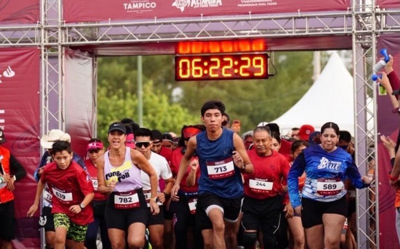 STU-158-2026.-Conquistan-el-Triatlon-Tamaulipas-Eduardo-Nunez-y-Fernanda-Salazar-3-802x500