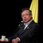 Gustavo Petro arremete contra presidente electo de Colombia por restablecer relaciones con Israel