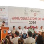 !El Alcalde si cumple! Reconocen alumnos de la Secundaria 15 a Carlos Peña Ortiz por techumbre.